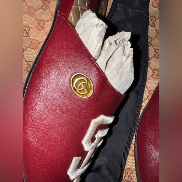 Gucci x MLB Leather Slip-On Shoes - Picture 2 of 4